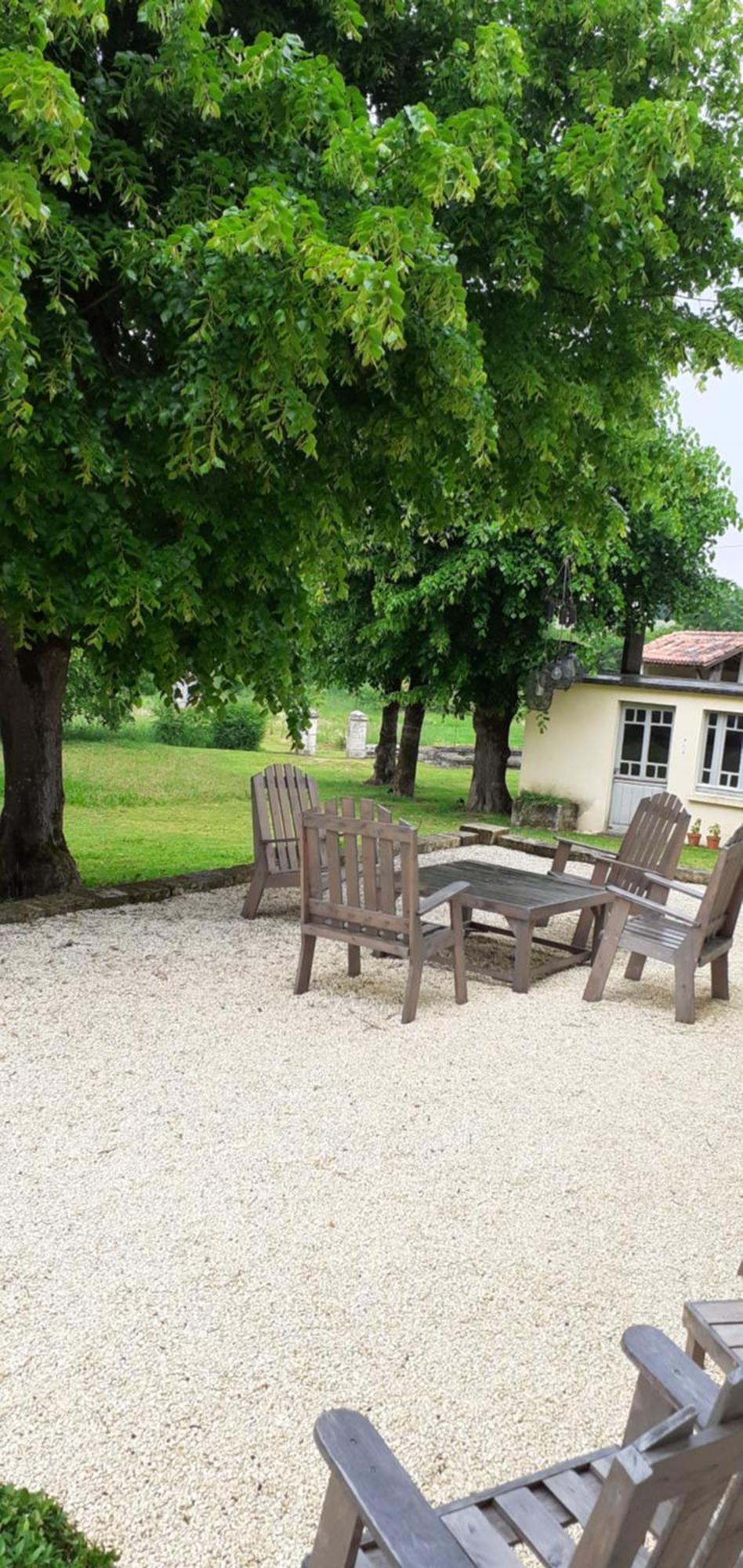 Maison Blanche Cherval Экстерьер фото